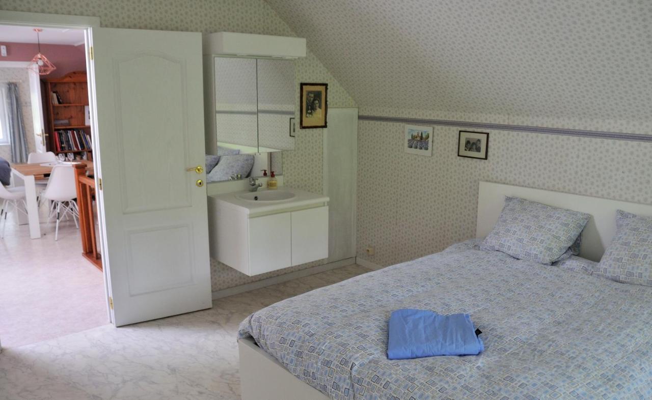 Suite Familiale Avec 2 Chambres Dans Une Villa - Quartier Vert Et Boise - 5 Kms De Намюр Экстерьер фото