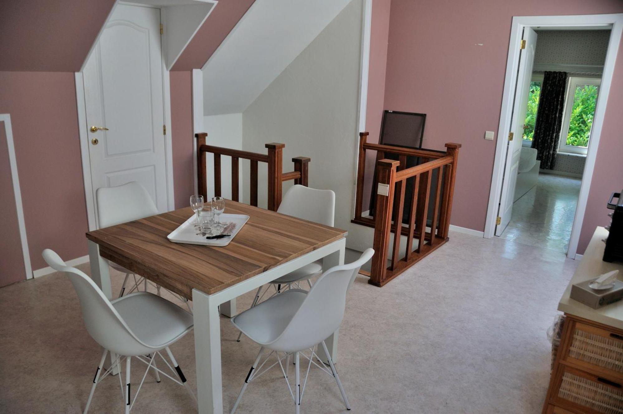 Suite Familiale Avec 2 Chambres Dans Une Villa - Quartier Vert Et Boise - 5 Kms De Намюр Экстерьер фото
